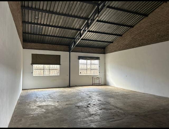 180M² WAREHOUSE TO LET IN WHITE RIVER CENTRAL